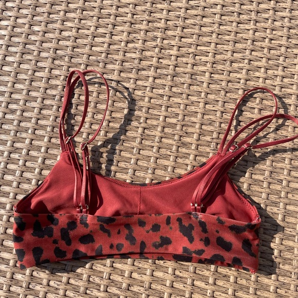 H&M animal print bikini top, size 0 - Picture 2 of 2